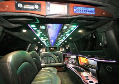 2014 MKT Lincoln Town Car SUV Limo Interior