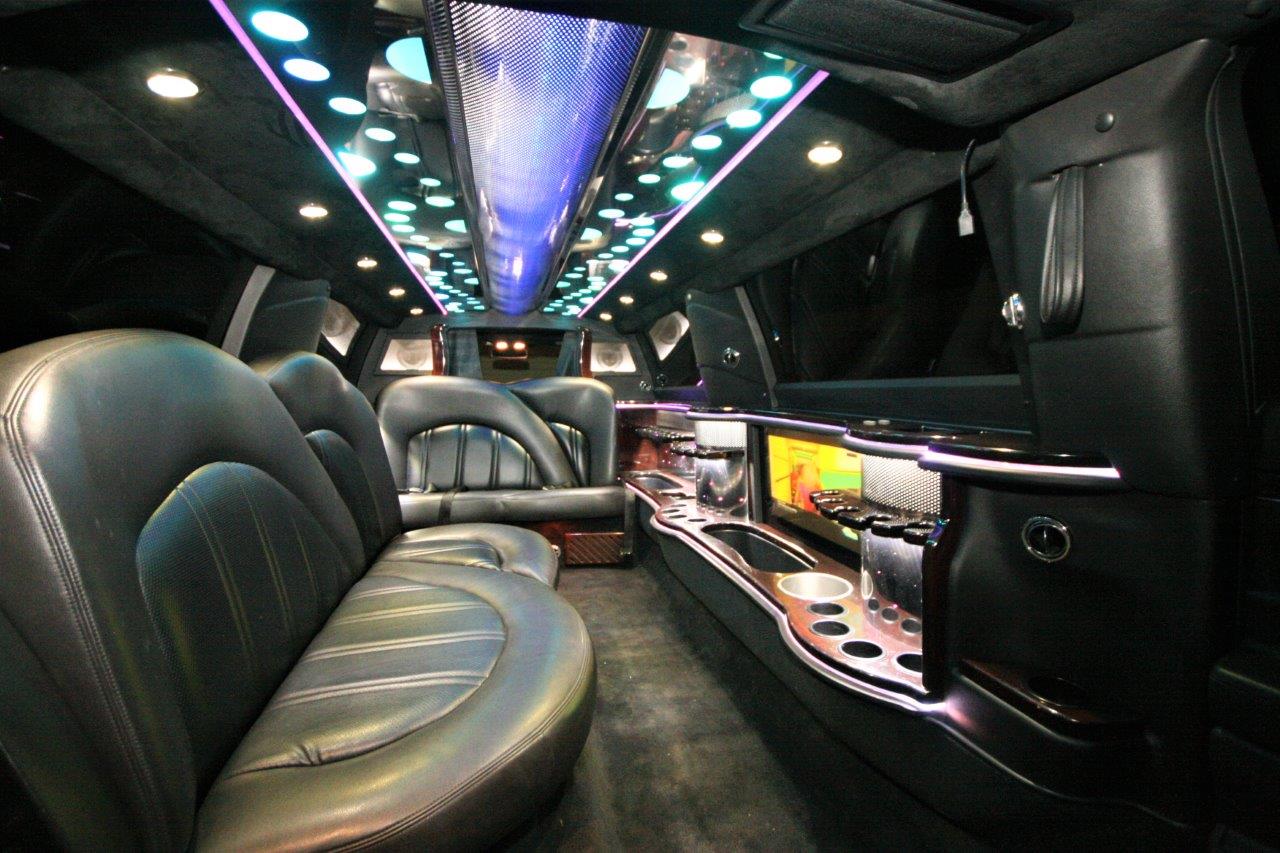 2014 Suv Mkt Lincoln Town Car Limo By Tlc Sales